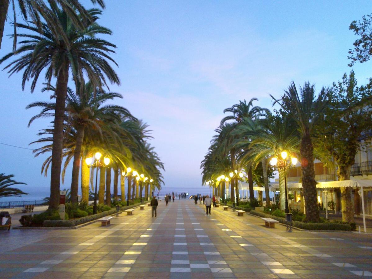 R1372 Toboso 2 Lägenhet Nerja Exteriör bild
